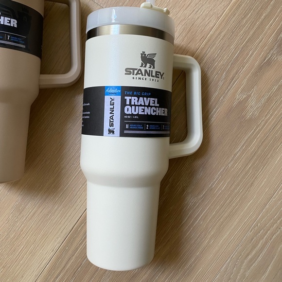 Stanley Adventure Travel Quencher Tumbler 40oz - Picture 2 of 2